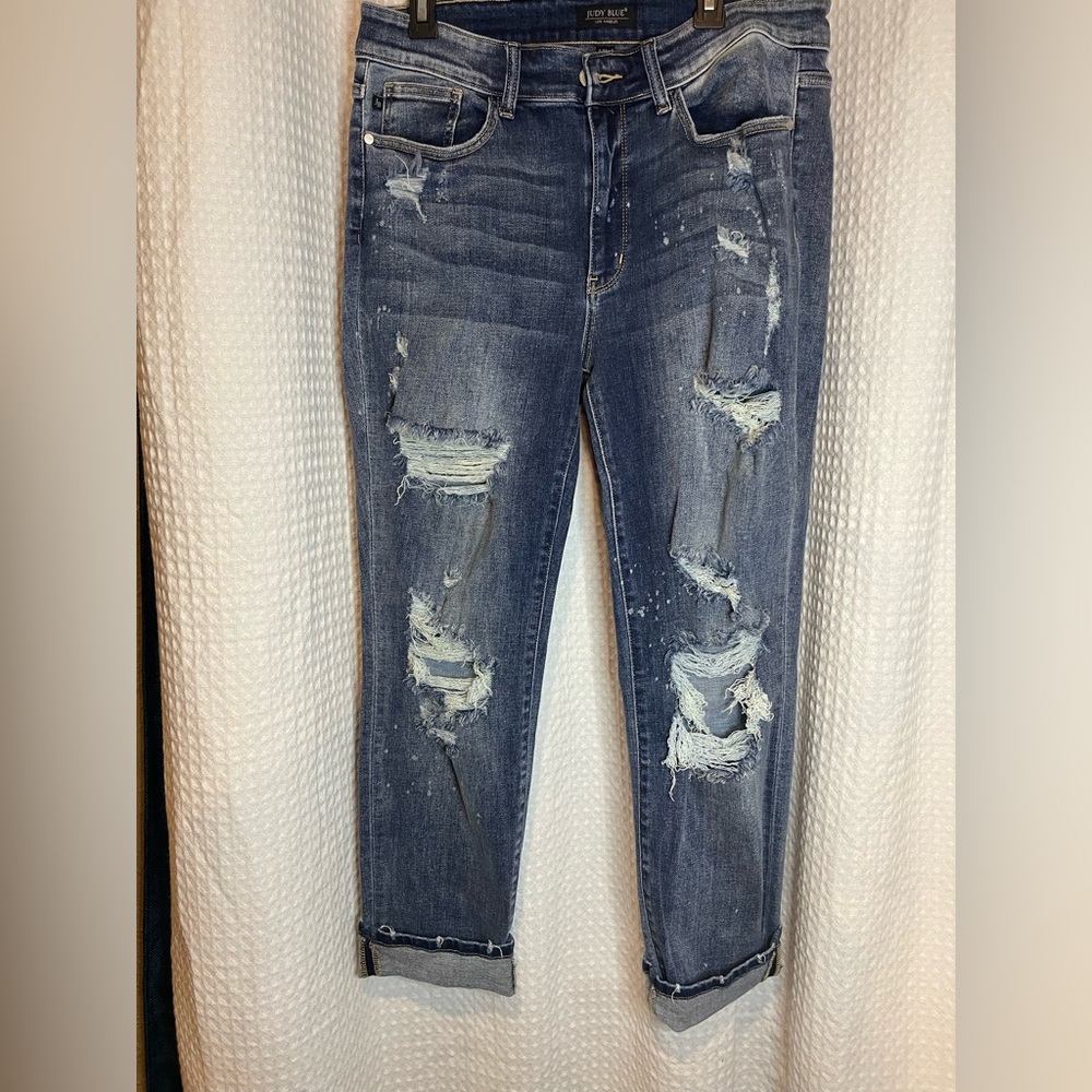 Judy Blue Ripped Boyfriend Jeans in Dark Blue